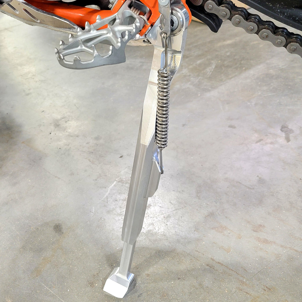 Husqvarna TE 250 2024 And Up Adjustable Kickstand Side Stand 3 Inches Shorter – Soupy's Performance