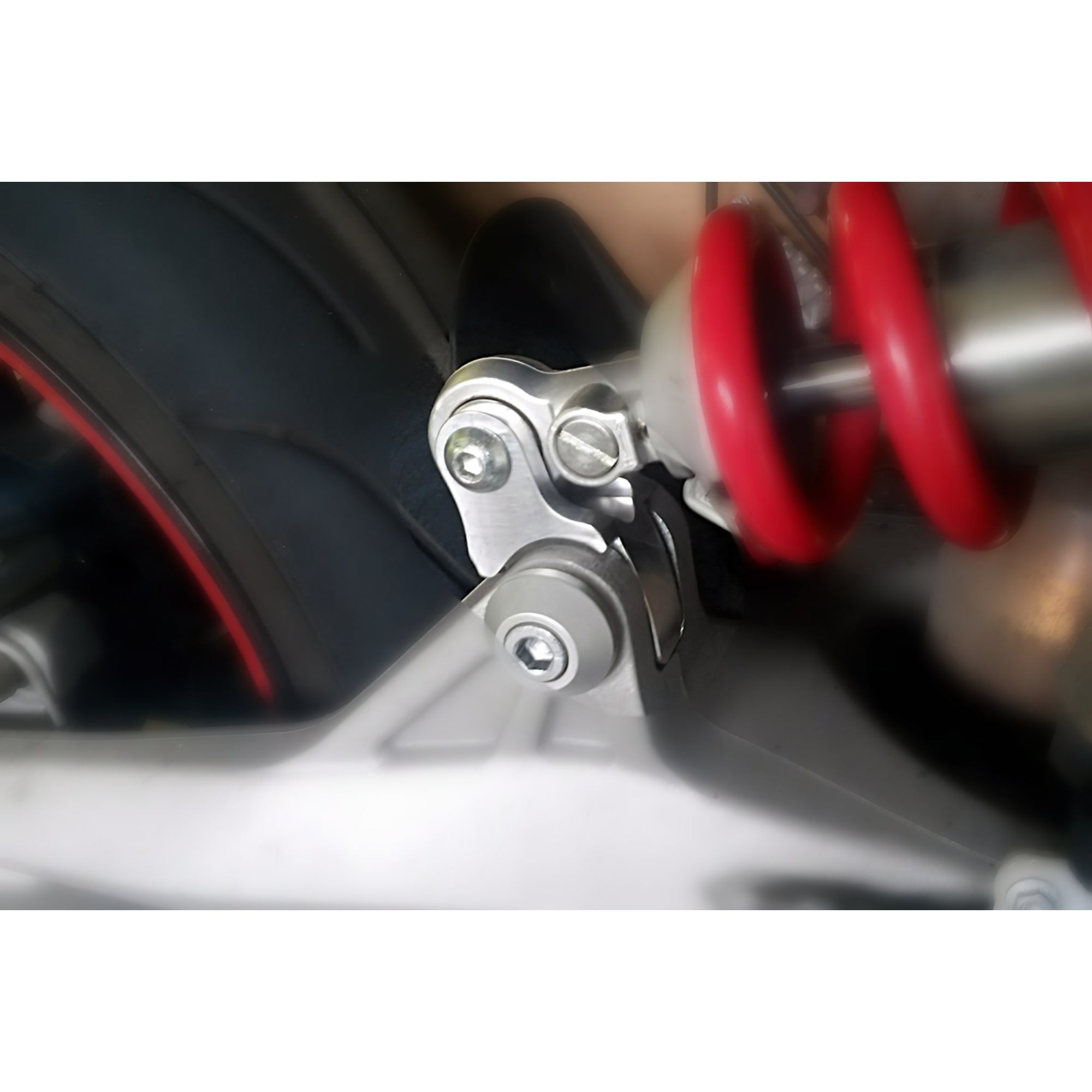 Aprilia Dorsoduro 750 Lowering Links | All Years | Adjustable Seat